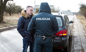 Beteisis vairuotojas  įkliuvo pats priėjęs prie policininko