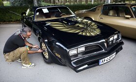 Klasikinių automobilių paroda Irano sostinėje