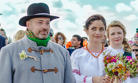 Roberto Rezgevičiaus ir Neringos &Scaron;ima&scaron;iūtės vestuvės pagal Mažosios Lietuvos tradicijas
