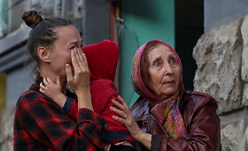 Rusija kartoja brutalias atakas: ap&scaron;audė Lvivą ir Kryvyj Rihą, taikėsi net į mokyklas