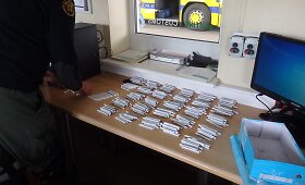 Medininkuose sulaikyta batų dėžėse vežta cigarečių kontrabanda