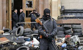 Ukrainos specialiosios pajėgos Charkove i&scaron;varė separatistus i&scaron; srities administracijos pastato