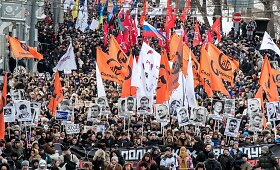 Maskvoje tūkstančiai žmonių reikalavo paleisti į laisvę Bolotnajos protestų dalyvius