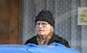 Tilda Swinton naujame filme virto senu vyru