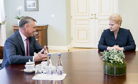 Dalia Grybauskaitė susitiko su Lietuvos pramonininkų konfederacijos prezidentu Robertu Dargiu