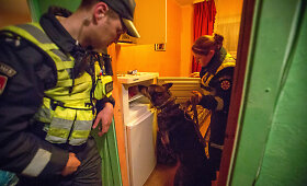 Policija sulaikė romes daugiabutyje pardavinėjusias heroiną
