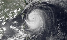 Prie Japonijos priartėjo supertaifūnas Neoguri