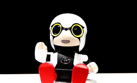 &bdquo;Toyota&ldquo; ketina pasiūlyti rinkoje puodelio dydžio &scaron;nekantį robotą vardu &bdquo;Kirobo Mini&ldquo;