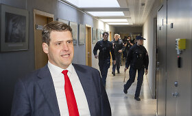 Trumpai ir ai&scaron;kiai: FNTT kratos Žemaitaičio kabinete, partijos būstinėje ir namuose