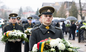 Laisvės gynėjų pagerbimo ceremonija Antakalnio kapinėse