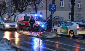 Panevėžyje &bdquo;Toyota&ldquo; vairuotojas partrenkė pėsčiąją