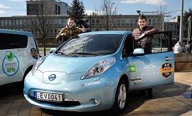 Trečiųjų elektromobilių lenktynių dalyviai