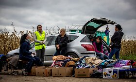 Serbijos&ndash;Kroatijos pasienyje su migrantais dirbantys savanoriai