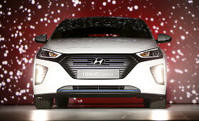 Hibridinis &bdquo;Hyundai Ioniq": trys viename