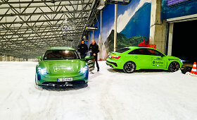 Metų automobilis: bandymai bekelės trasoje &bdquo;Snow arenoje&ldquo;