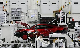 Superautomobilio &bdquo;Acura NSX&ldquo; gamybos linija Ohajo gamykloje