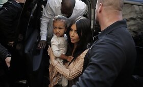 Kim Kardashian ir Kanye Westas Izraelyje pakrik&scaron;tijo savo dukrą North