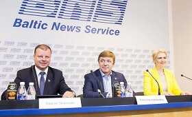 R.Karbauskio, S.Skvernelio ir D.&Scaron;akalienės spaudos konferencija