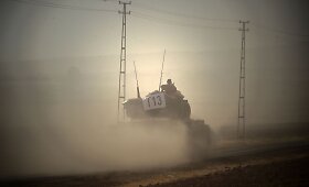 Turkijos tankai įsiveržė į Sirijos teritoriją
