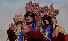 Indijos Himalajuose tūkstančiai žmonių susirinko į retą budistų festivalį