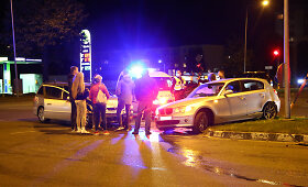 Panevėžyje &ndash; BMW ir &bdquo;Opel&ldquo; susidūrimas
