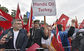 Kelne &ndash; de&scaron;imttūkstantinis mitingas už Turkijos prezidentą