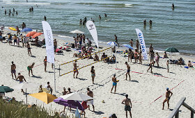 Nidoje vykusio tarptautinio paplūdimio tinklinio mėgėjų turnyro &bdquo;Neringa FM Beachball Cup15&ldquo; akimirkos