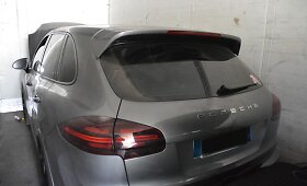 Lenkijoje įkliuvo vogtus &bdquo;Porsche Cayenne&ldquo; ir BMW gabenęs lietuvis