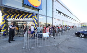 Po darbo prie &bdquo;Lidl&ldquo; vėl eilės