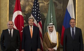 Vienoje prasidėjo Rusijos, JAV, Turkijos ir Saudo Arabijos derybos dėl Sirijos