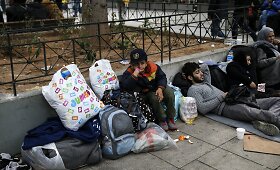 Atėnų centre būriuojas į Vakarų Europą neįleisti migrantai