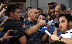 Demonstracija Jerevane, reikalaujanti taikaus įkaitų krizės sprendimo