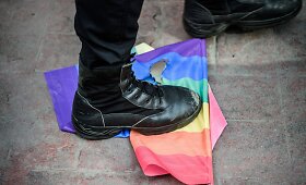 Stambulo riau&scaron;ių policija i&scaron;vaikė LGBT bendruomenės susibūrimą