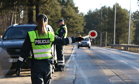 &Scaron;e&scaron;tadienio rytinis vairuotojų blaivumo patikrinimas