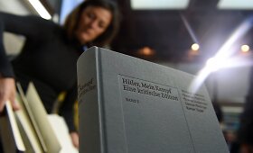 Vokietijos knygynuose pasirodė perleista Hitlerio knyga &bdquo;Mano kova&ldquo;