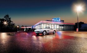 Rastas ir restauruotas legendinio Elvio Presley mylėtas automobilis &bdquo;BMW 507&ldquo;