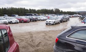 Automobilių stovėjimo aik&scaron;telė Vilniaus knygų mugės metu