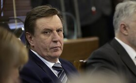 Latvijos parlamentas patvirtino naują vyriausybę