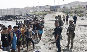 Krizė Seutoje: tūkstančiai migrantų įsiveržė i&scaron; Maroko į Ispaniją
