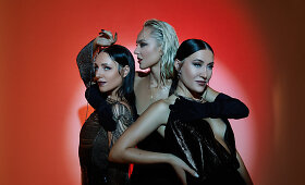 Grupės &bdquo;Queens of Roses&ldquo; premjera