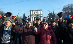 Moldova ruo&scaron;iasi naujiems protestams po skubaus vyriausybės prisaikdinimo