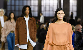 Milano mados savaitė: &bdquo;Valentino&ldquo; 2021 m. pavasario ir vasaros kolekcija