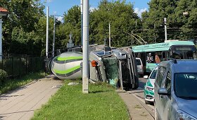 Vilniuje penktadienį vertėsi betonvežis