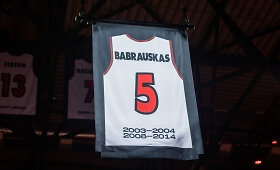 Stepono Babrausko mar&scaron;kinėlių pakėlimas į arenos palubes