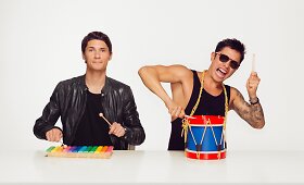 &bdquo;Summerburst&ldquo; scenoje gros &bdquo;DJ Mag&ldquo; geriausių pasaulio didžėjų &scaron;imtuke debiutavę &bdquo;Bassjackers&ldquo;