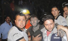 Turkijoje per gaisrą anglies kasykloje žuvo &scaron;imtai žmonių