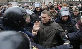 Prie Maskvos teismo rūmų policija sulaikė sulaikė de&scaron;imtis protestuotojų
