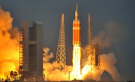 Kosminių skrydžių kapsulė &bdquo;Orion&ldquo; sėkmingai startavo per bandomąjį skrydį