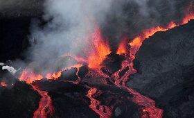 Saloje Indijos vandenyne i&scaron;siveržė ugnikalnis