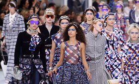 &bdquo;Chanel&ldquo; 2016 m. pavasario-vasaros kolekcija: prabangus skrydis